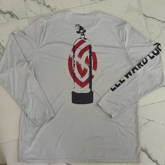 2 Sun Shirts Size XL, Patagonia, Diving Print, blue and light grey - Picture 7 of 11